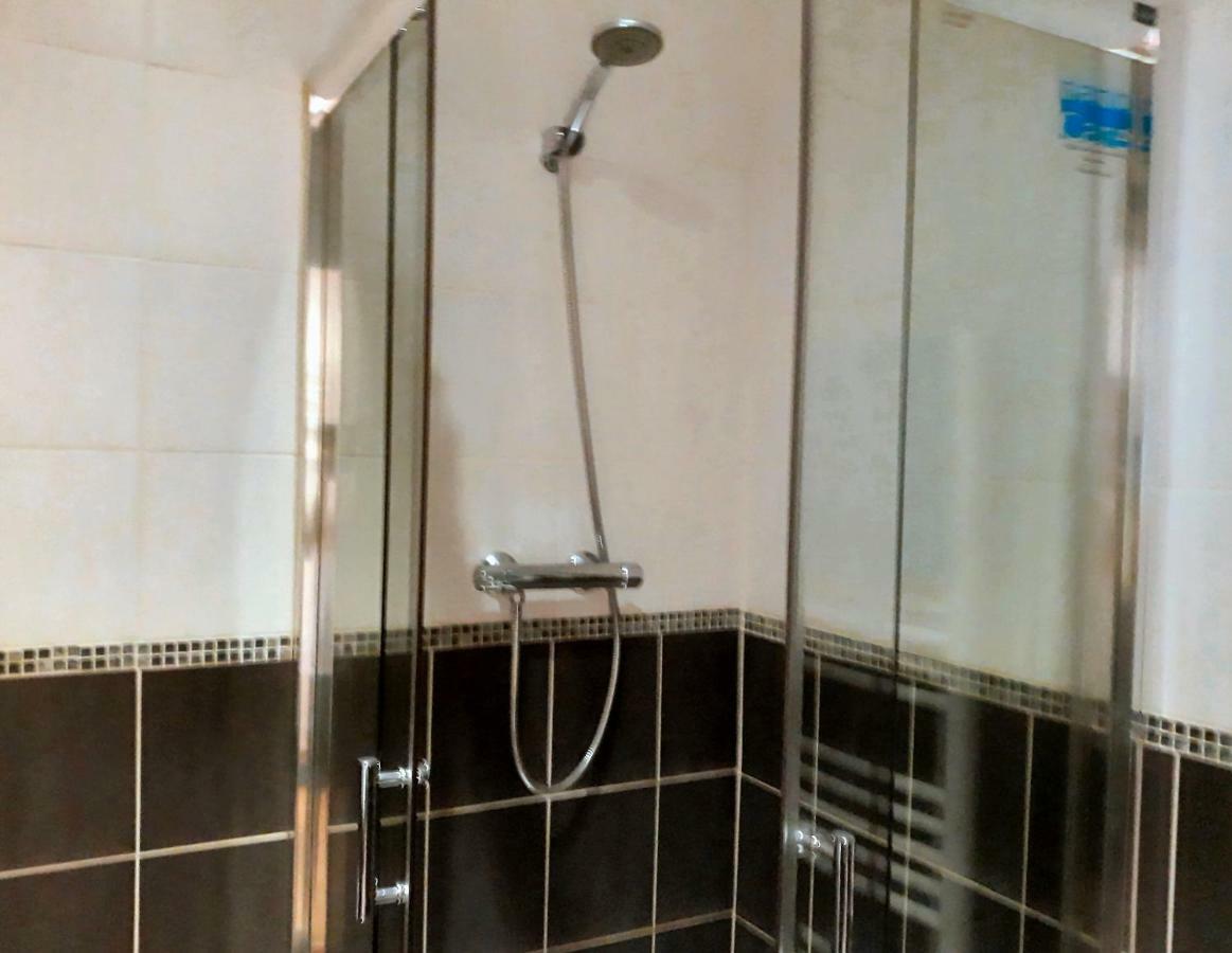 Appartements Le Vivier 1Er Ou Rez De Chaussee Avec Parking Boulogne-sur-Mer Exteriör bild